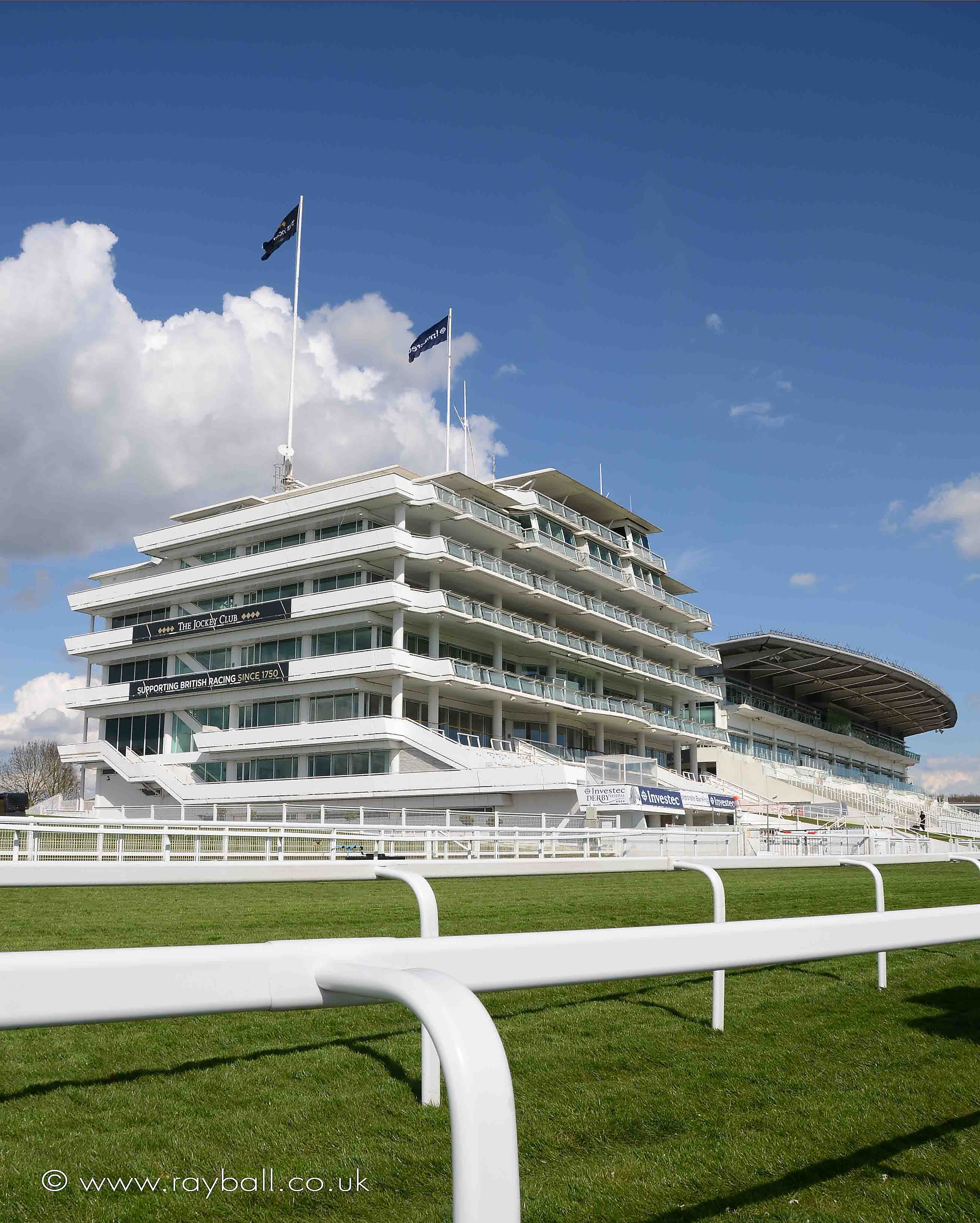 The Queen's Stand Epsom - JOS_0611rk